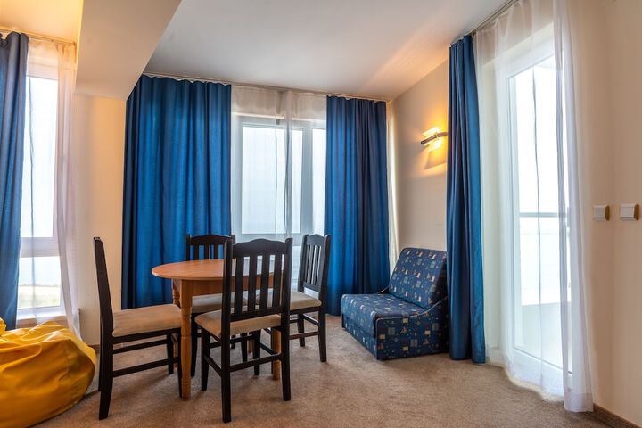 Room 37 of 85