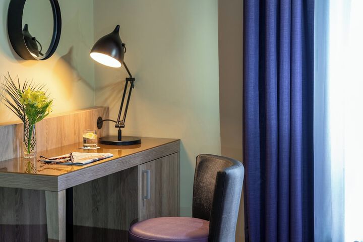 Room 25 of 51