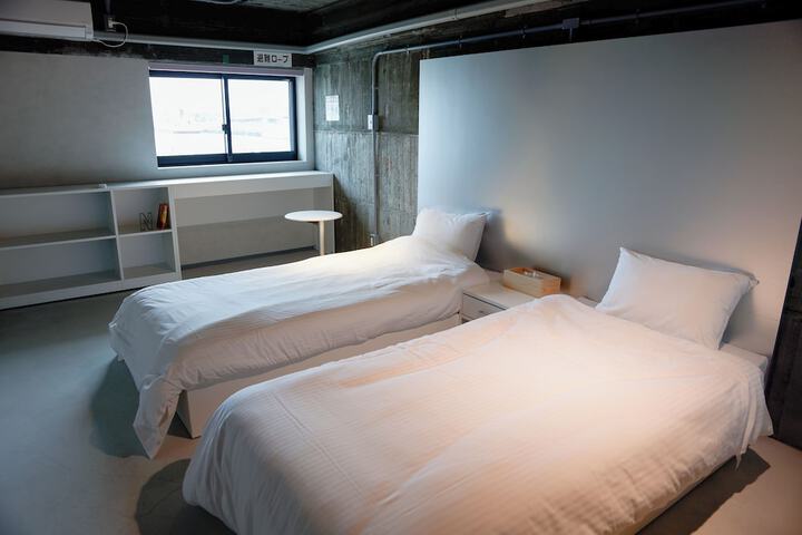 Room 11 of 31
