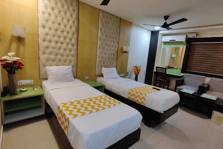 Room 32 of 40