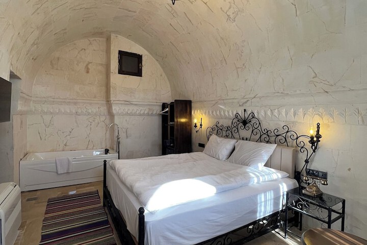 Room 6 of 59