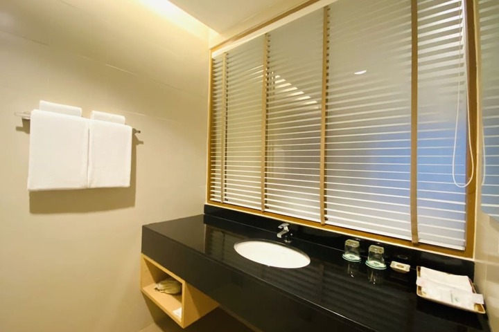 Room 20 of 40