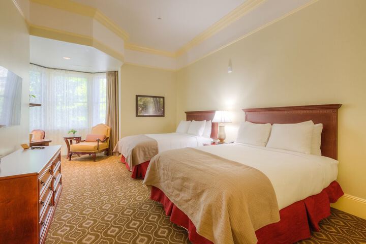 Room 3 of 28