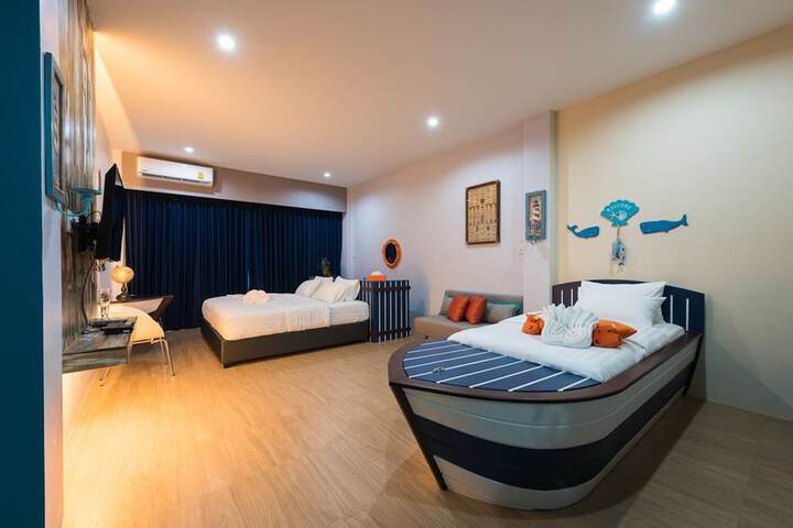 Room 9 of 36