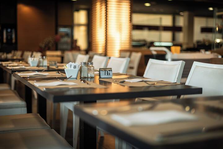Dining 101 of 153
