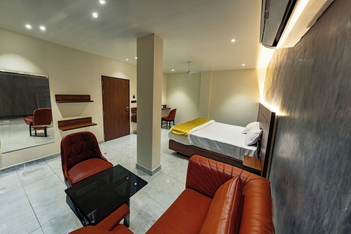 Room 27 of 58
