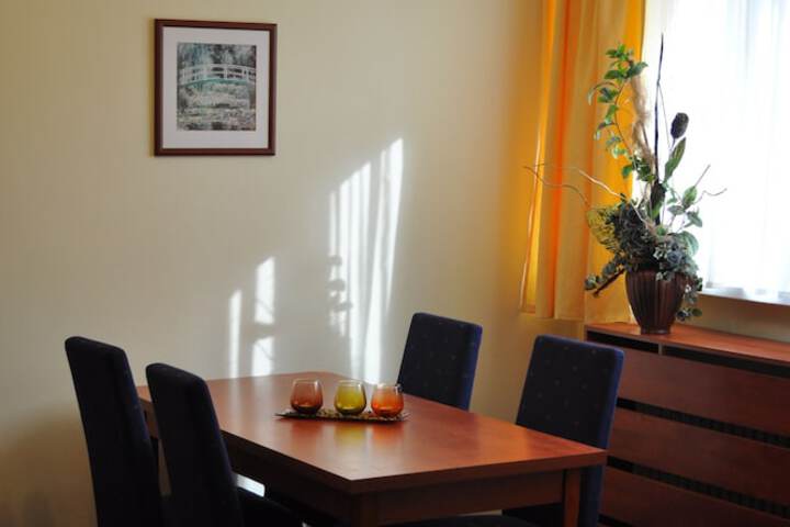 Room 17 of 31