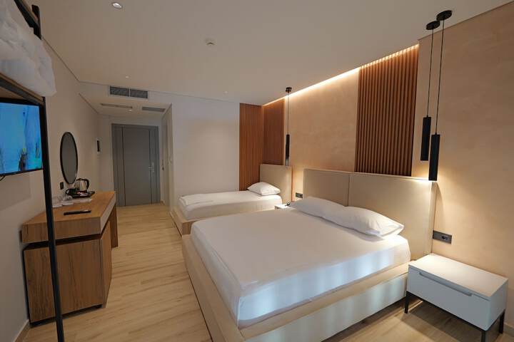 Room 26 of 112