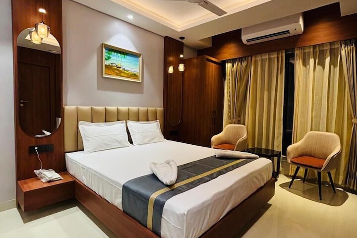 Room 6 of 34