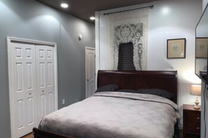 Room 70 of 79
