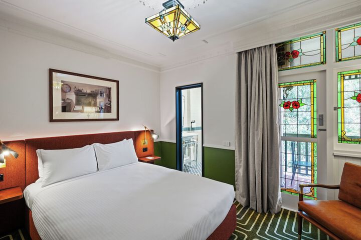 Room 9 of 30