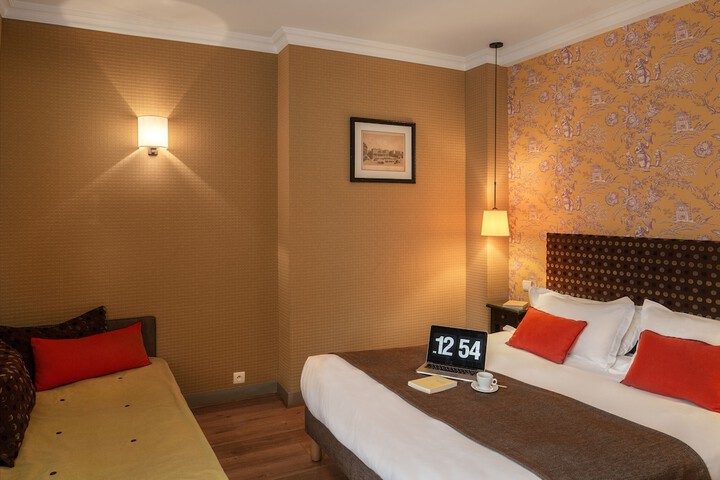 Room 12 of 67