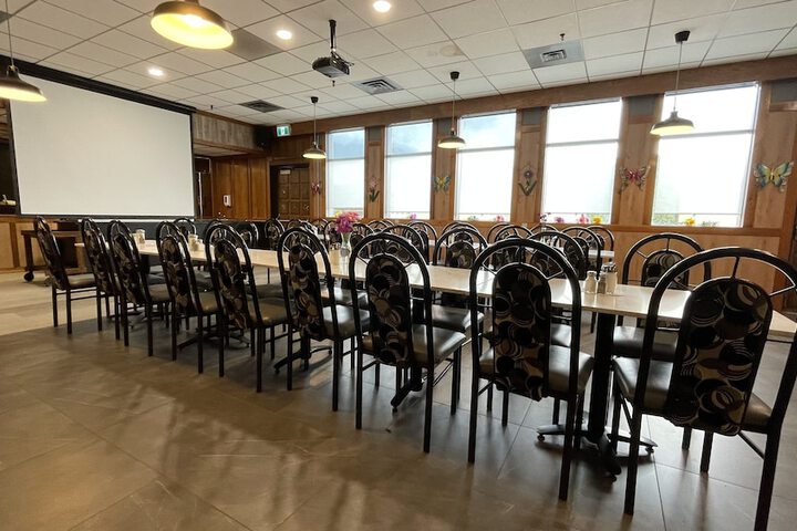 Ballroom/Hall 20 of 25