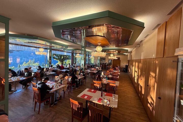 Dining 85 of 163
