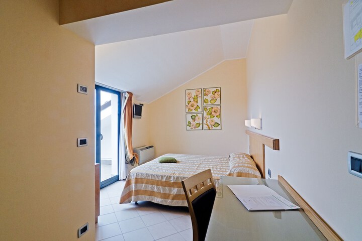 Room 14 of 55