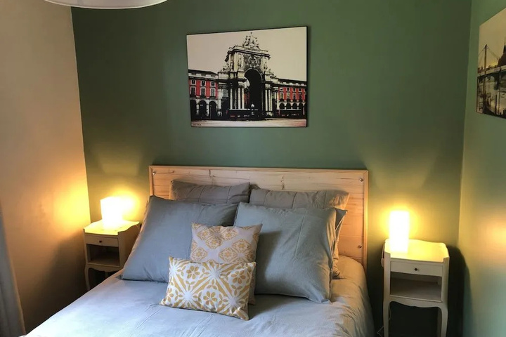 Room 4 of 14