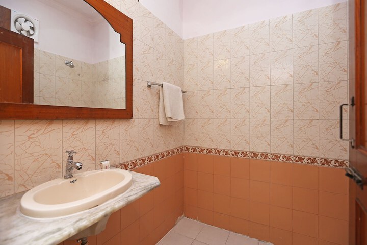 Room 15 of 15