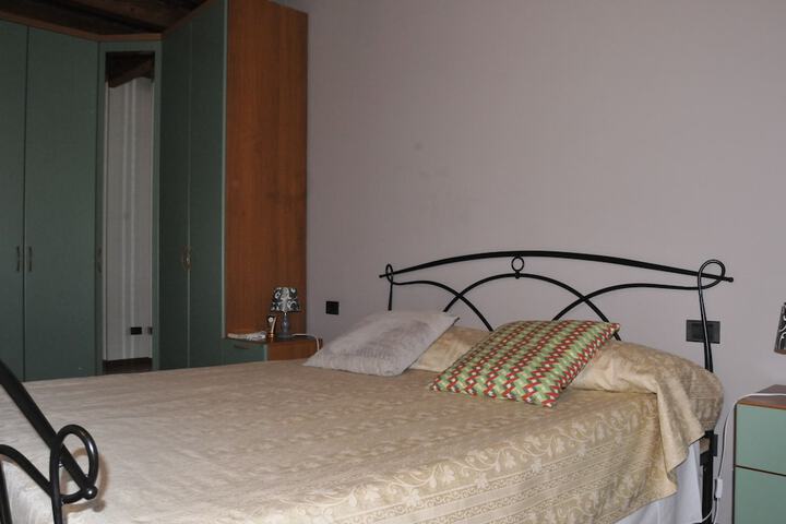 Room 12 of 40