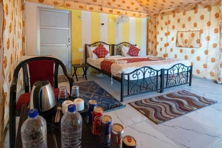 Room 13 of 22