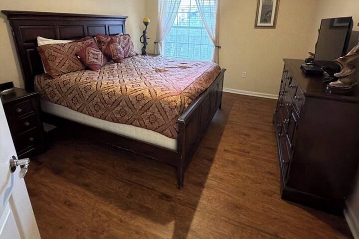 Room 80 of 168