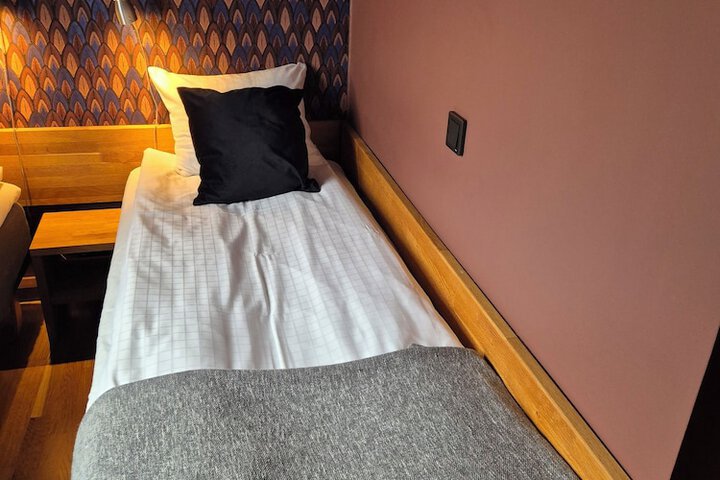 Room 18 of 57