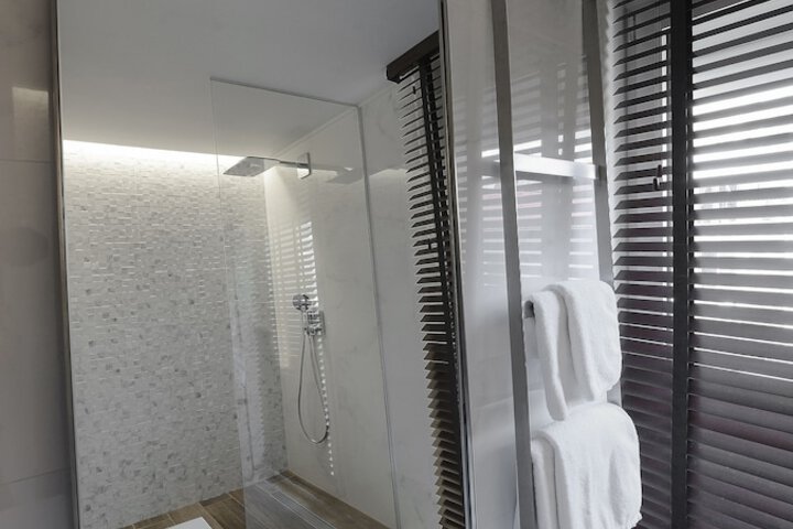 Room 42 of 52