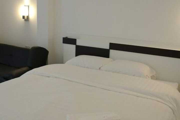 Room 10 of 41