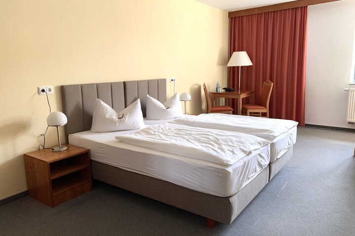 Room 3 of 36