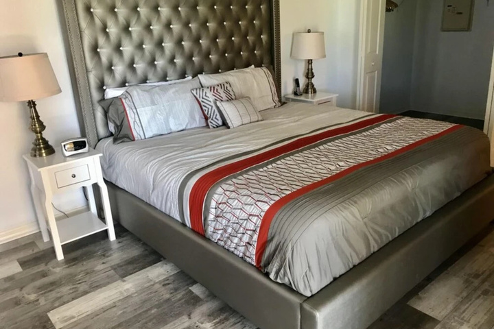 Room 5 of 28