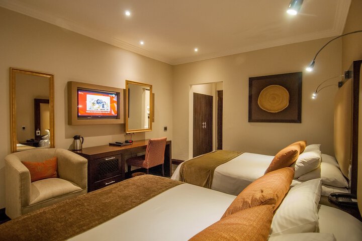 Room 11 of 26