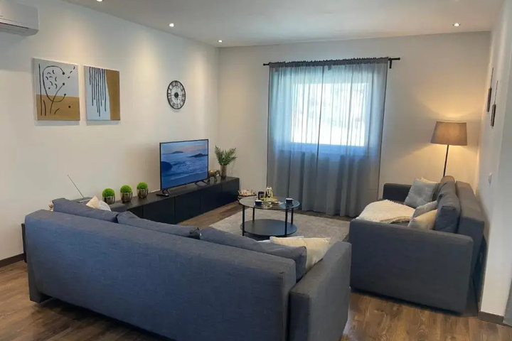 Room 4 of 21