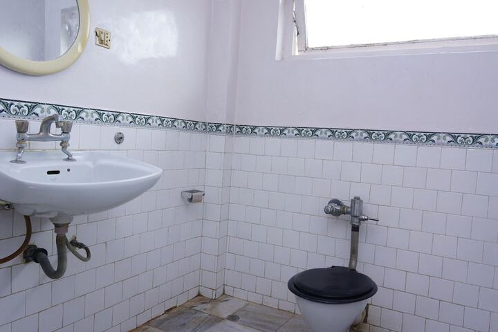 Clean Restrooms