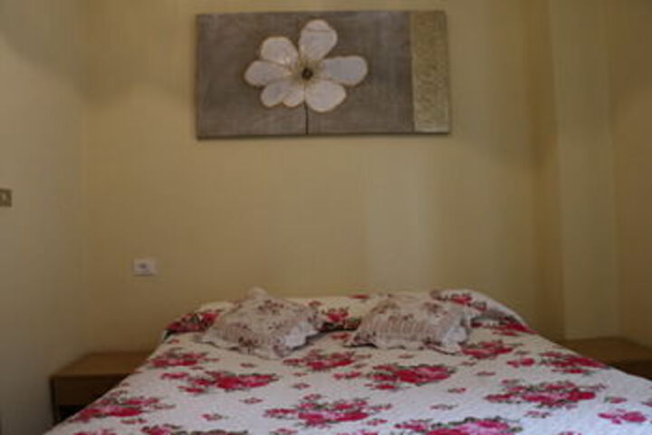 Room 32 of 62