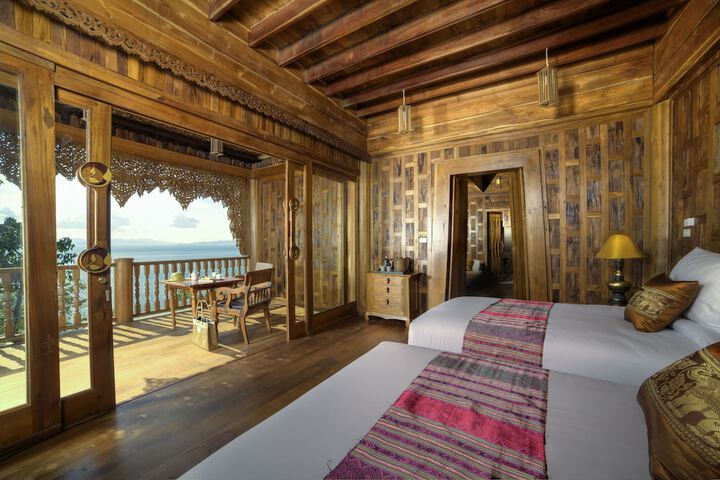 Room 4 of 255