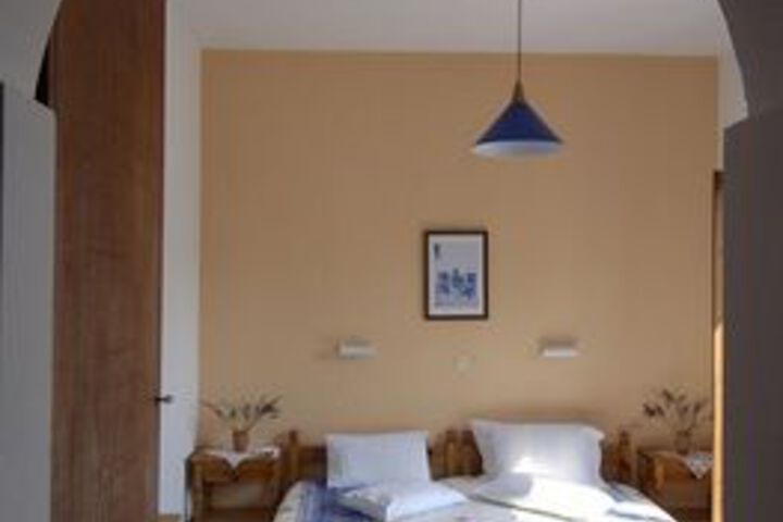 Room 17 of 39