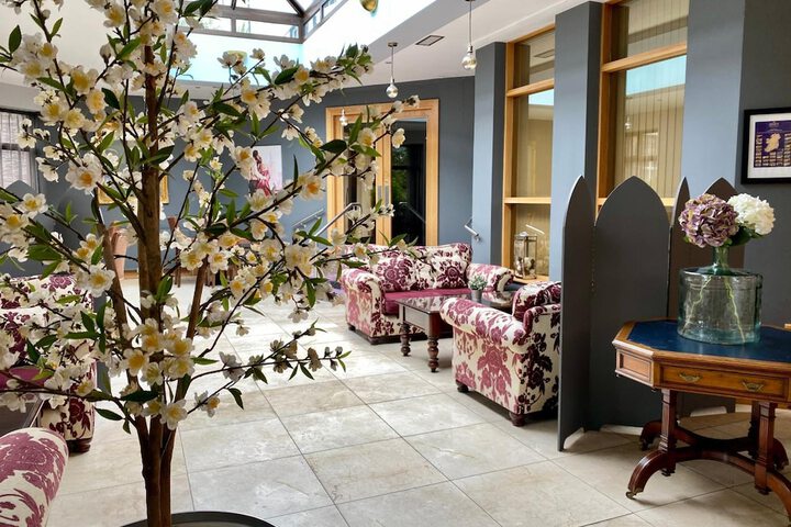 Guest Lobby