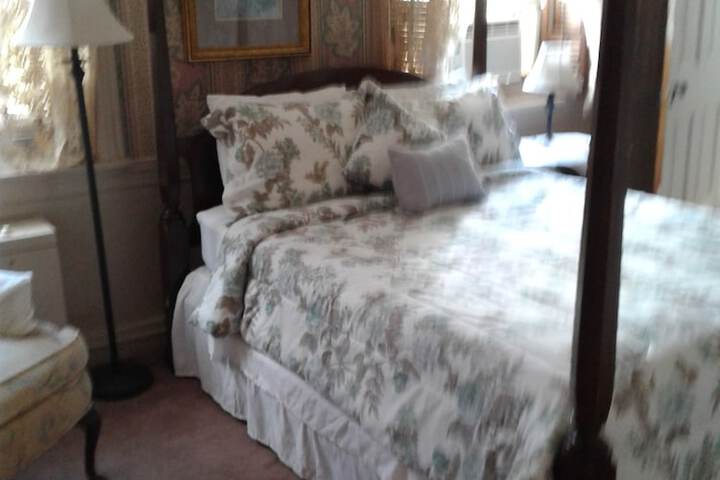 Room 8 of 42