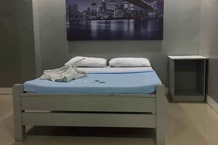 Room 3 of 16