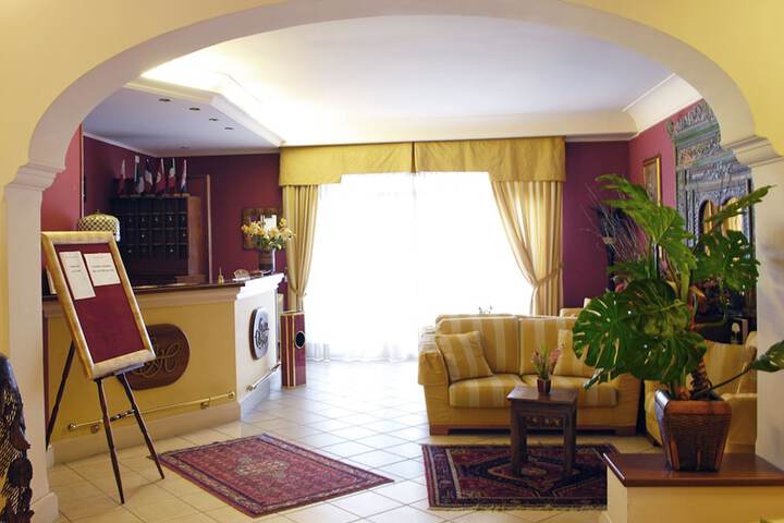 Guest Lobby