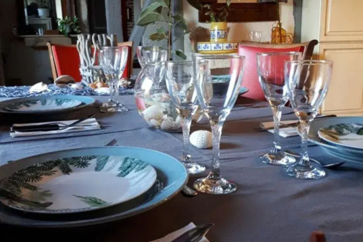 Dining 18 of 18