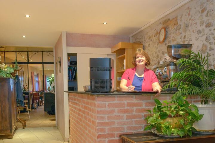 Guest Lobby
