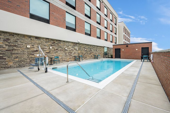 Photo of Home2 Suites by Hilton Sneads Ferry North Topsail Beach Pool