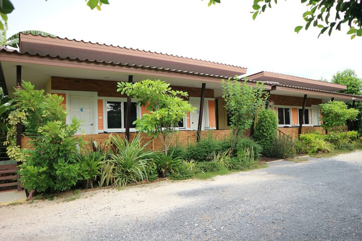 Hotel Exterior 96 of 96