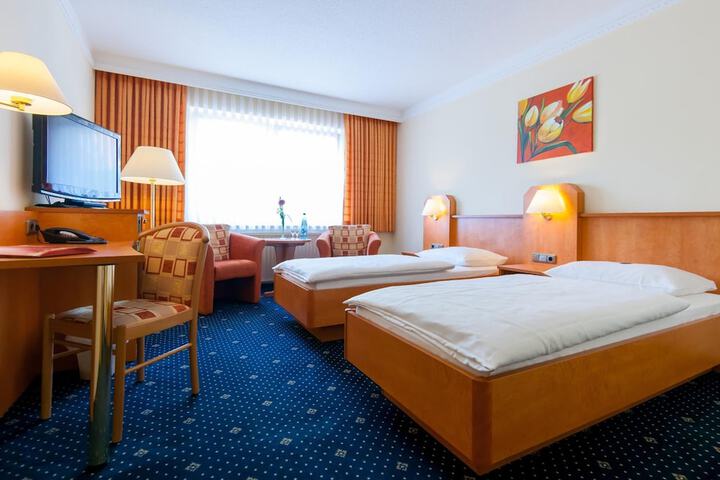 Room 8 of 44