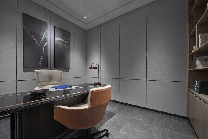 Room 6 of 51