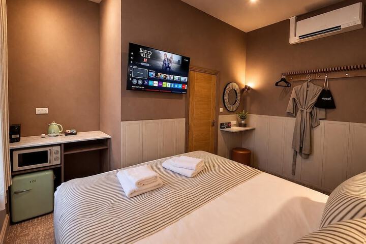 Room 163 of 344