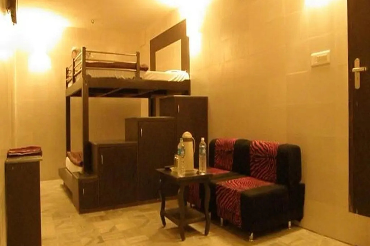 hotel_rooms