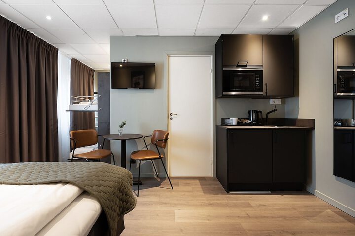 Room 64 of 115