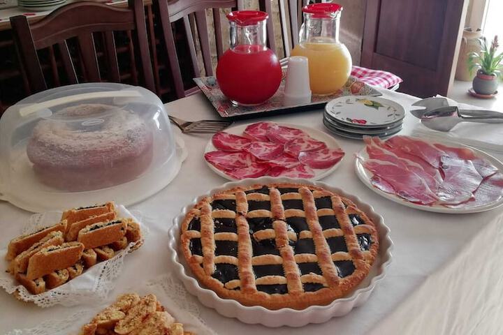 Breakfast/Coffee Service 13 of 19