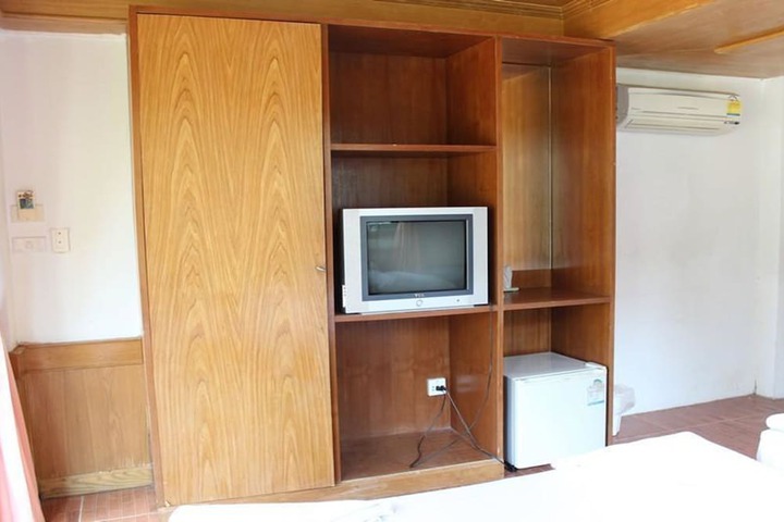 Room 17 of 53